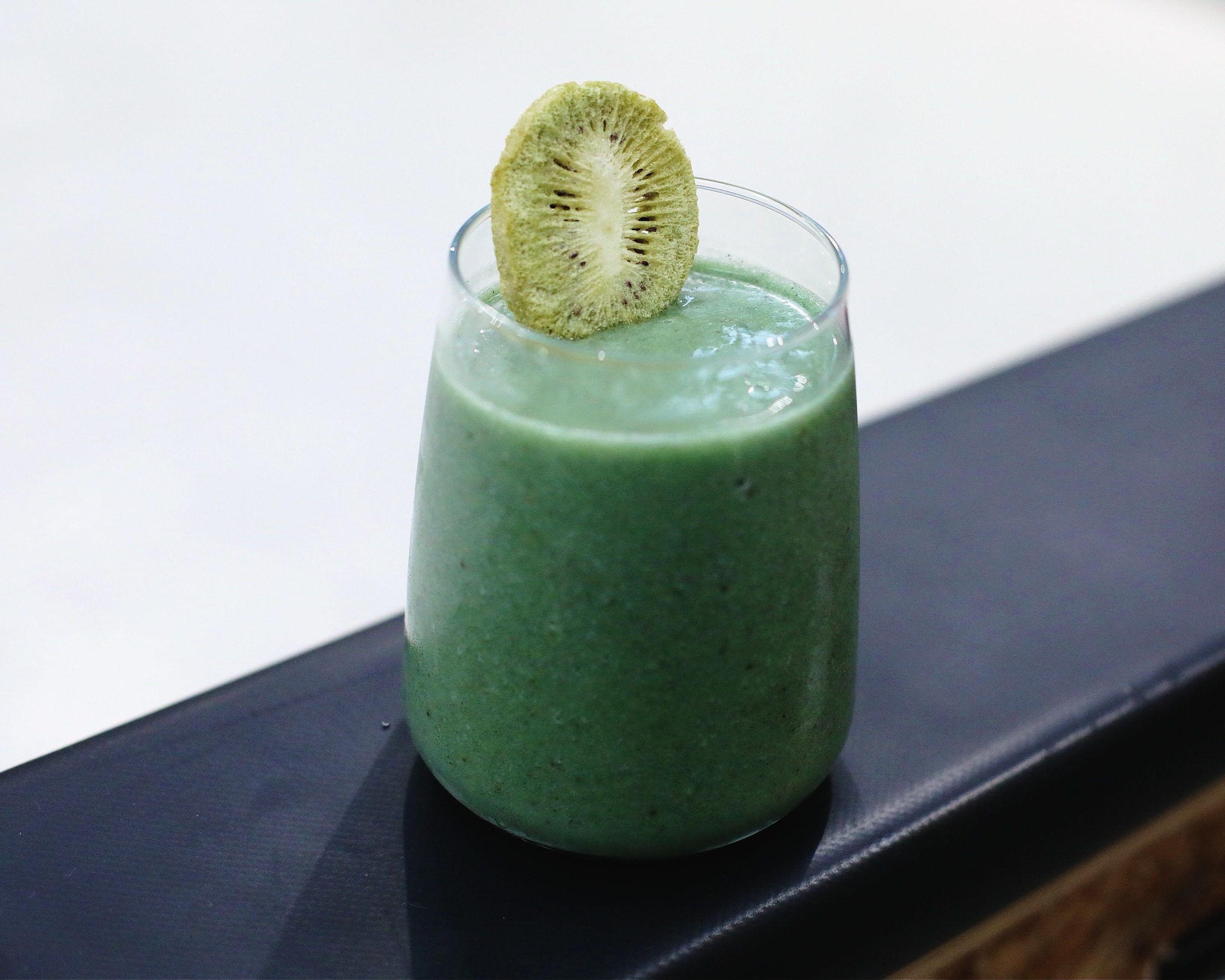 Hulk Boost green smoothie with kiwi